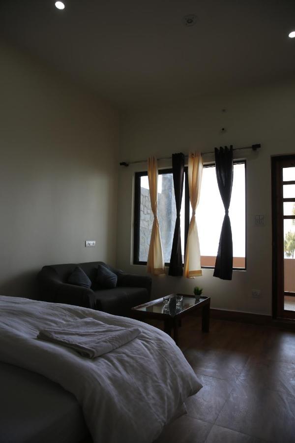 The Buransh Inn Almora Exterior foto
